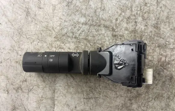 Nissan Navara D40 Indicator stalk 25540eb305