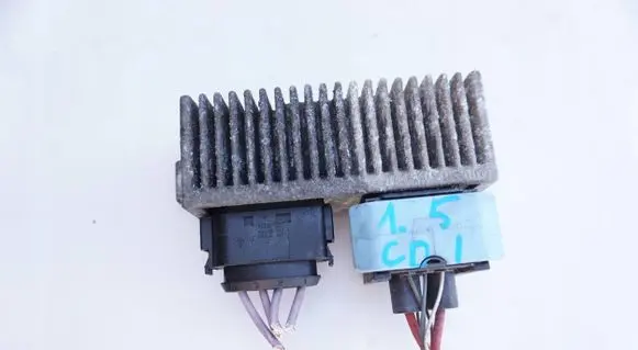 Mercedes-Benz Citan W415 Glow plug pre-heat relay 8200558438