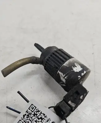 Opel Frontera B Windscreen/windshield washer pump