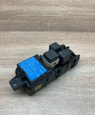 Volvo S40, V40 Fuse module 30807016