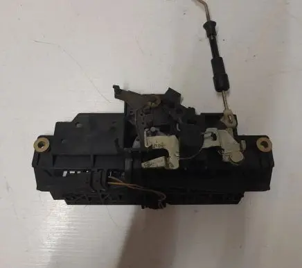 Audi A6 S6 C5 4B Tailgate/trunk/boot lock/catch/latch 4B0827565H 8D9827565H