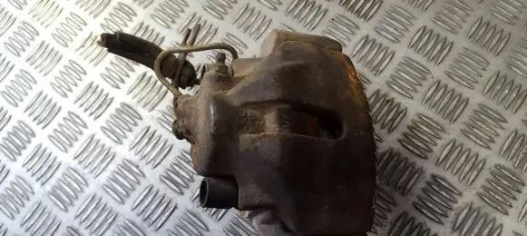 Volkswagen PASSAT B5 Front brake caliper