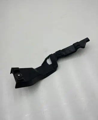 Rear bumper mounting bracket