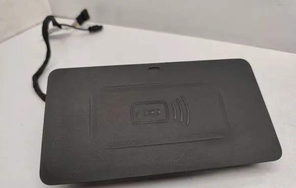 BMW X3 G01 Wireless charging module 5A82C19 84105A82C19