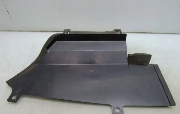 Nissan Leaf II (ZE1) Intercooler air channel guide 921825SH0B