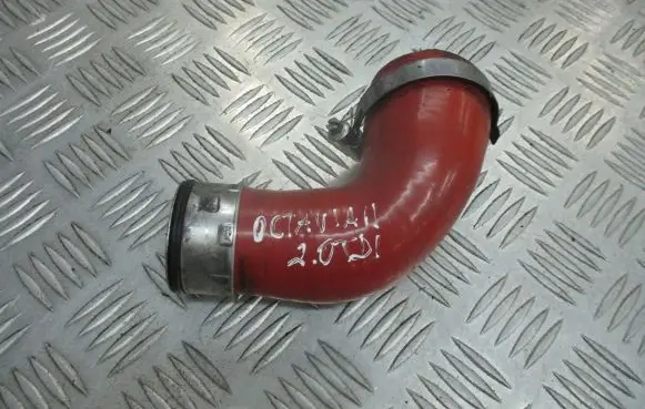 Skoda Octavia Mk2 (1Z) Air intake hose/pipe