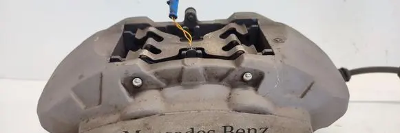 Mercedes-Benz GLC C253 Front brake caliper A0004210100