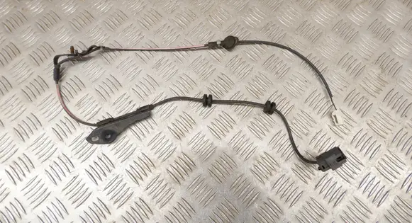 Toyota Prius+ (ZVW40) Rear ABS sensor wiring 8951647100 8282147150