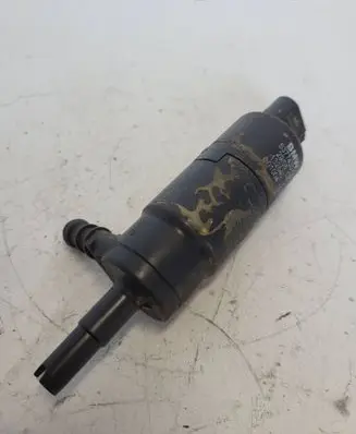 BMW 5 E60 E61 Headlight washer pump 8377430