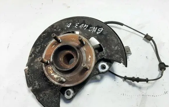 Front wheel hub