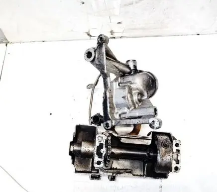 Audi A6 S6 C5 4B Oil pump 059115105