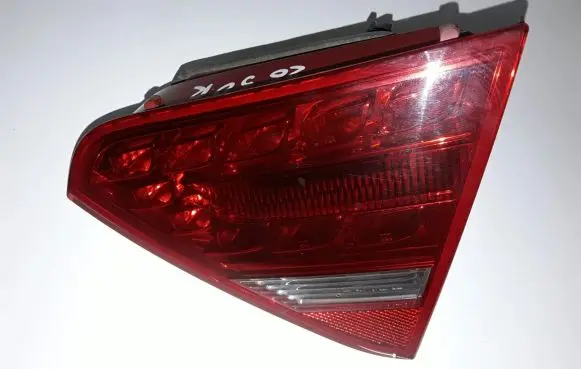 Tailgate rear/tail lights