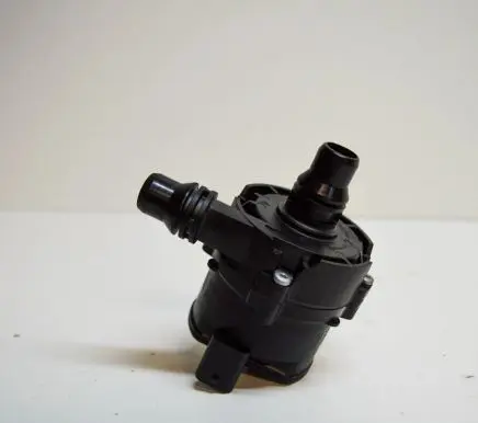 BMW 3 F30 F35 F31 Electric auxiliary coolant/water pump 7643949