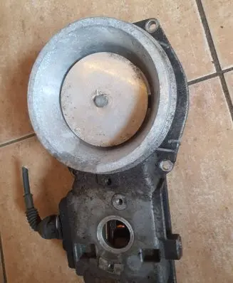 Audi 80 90 B3 Fuel distributor 0438121011 026133353