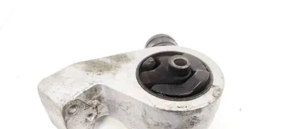 Mitsubishi Space Star Engine mount bracket