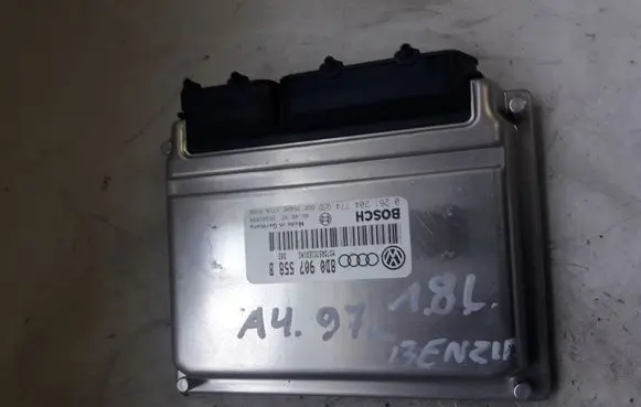 Audi A4 S4 B5 8D Engine control unit/module 8D0907558B