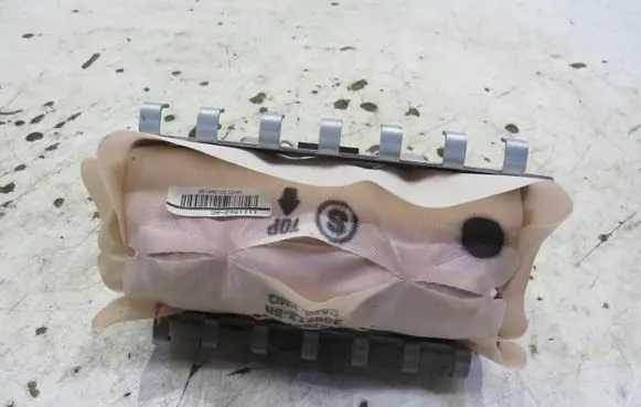 Nissan Note (E12) Passenger airbag GMAUTO4574097