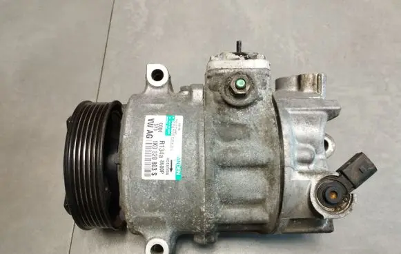 Volkswagen PASSAT B6 Air conditioning (A/C) compressor (pump) 1K0820803S