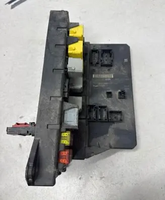 Mercedes-Benz Sprinter W906 Fuse module A9069006303 A9069017501 A9069024301
