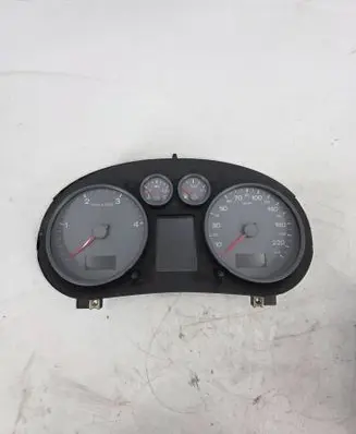 Audi A2 Speedometer (instrument cluster) 8Z0920931J 03090221137 AUZ7Z0B2187563