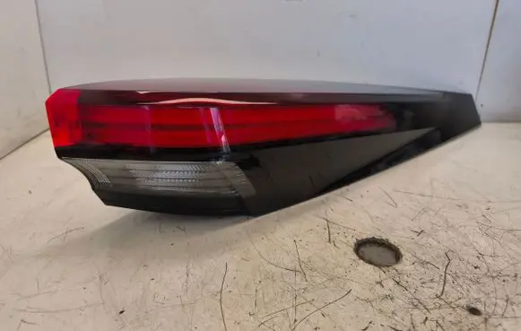 Toyota C-HR II Rear/tail lights 81550F4200
