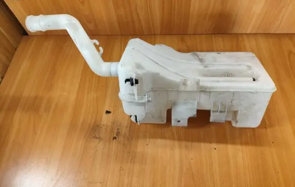 Mitsubishi Colt Windshield washer fluid reservoir/tank A4548600060 MN105384 A4548600180