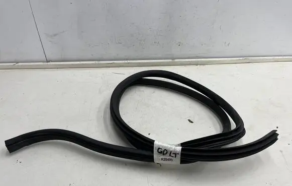 Hyundai Grandeur Rubber seal rear door 