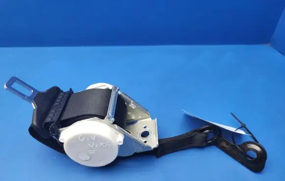 Mercedes-Benz C W204 Middle seatbelt (rear) 33053533 33054574F 00055641
