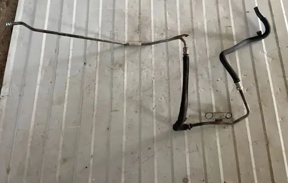 Power steering hose/pipe/line