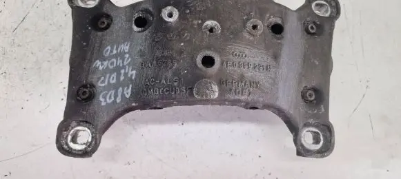 Audi A8 S8 D3 4E Engine mounting bracket 4E0399231N
