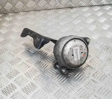 Porsche Cayman 987 Engine mount bracket