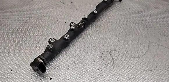 BMW 7 E65 E66 Fuel main line pipe 0445216008 0281002481