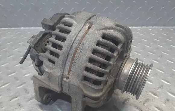 Opel Zafira B Generator/alternator 0124425020 55556067 55556067ZJ