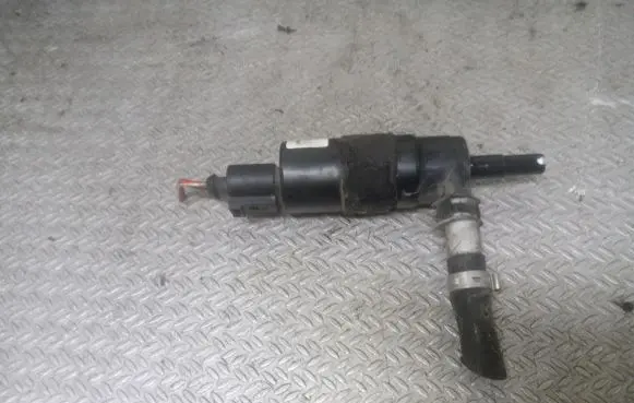 Audi A6 S6 C6 4F Headlight washer pump 3B7955681