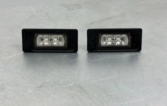 Audi A4 S4 B9 Number plate light 4G0943021
