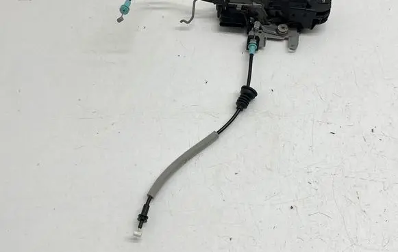 Volvo S60 Front door lock 31349890 C26964106