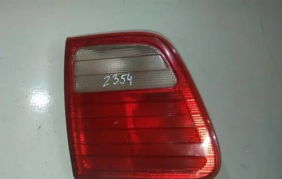 Mercedes-Benz E W210 Tailgate rear/tail lights a2108202364 198503