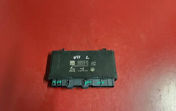 BMW X1 U11 Seat control module 5B4F7B9 61355B4F7B9