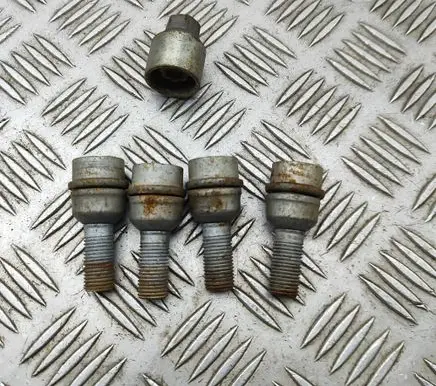 Audi Q8 Anti-theft wheel nuts and lock 8R0698139