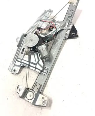 Honda Civic Front door window regulator with motor 710261