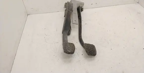 BMW 3 E36 Pedal assembly 1161993