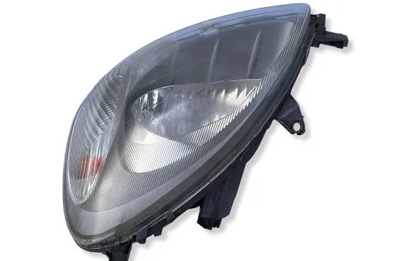 Toyota Yaris Headlight/headlamp 