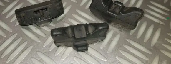 BMW 5 E60 E61 Radiator mount bracket 7542516