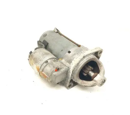 Mercedes-Benz B W245 Starter motor A0061510301
