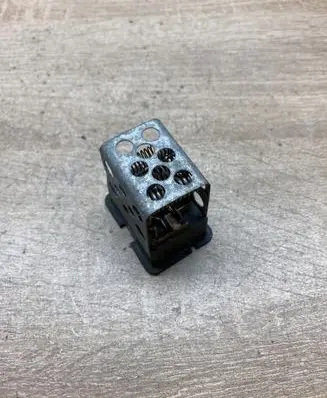 Opel Zafira A Coolant fan relay 90559834