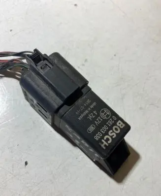 Volkswagen Caddy Other relay 0281003038