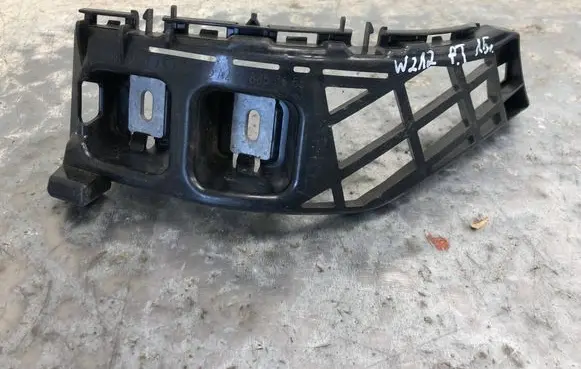 Mercedes-Benz E W212 Rear bumper mounting bracket A2128853665BILI A2128853665