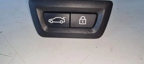 BMW 7 G11 G12 Tailgate/boot open switch button 9275121