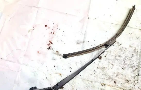 Honda Civic Front wiper blade arm