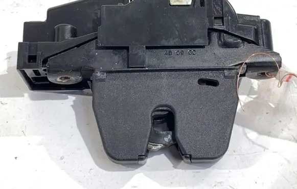 Citroen C5 Tailgate exterior lock 9671153580